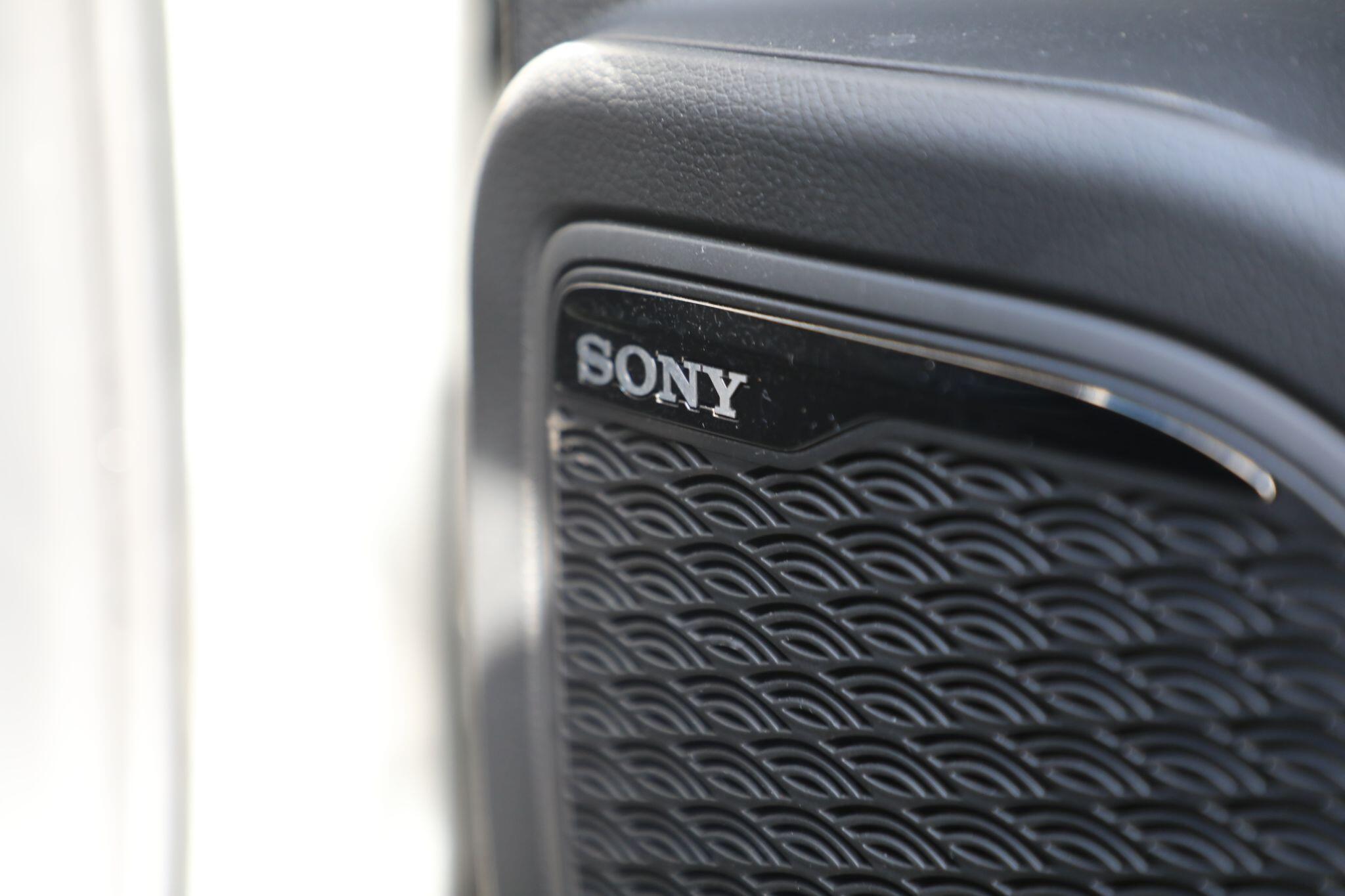 Large vehicle image